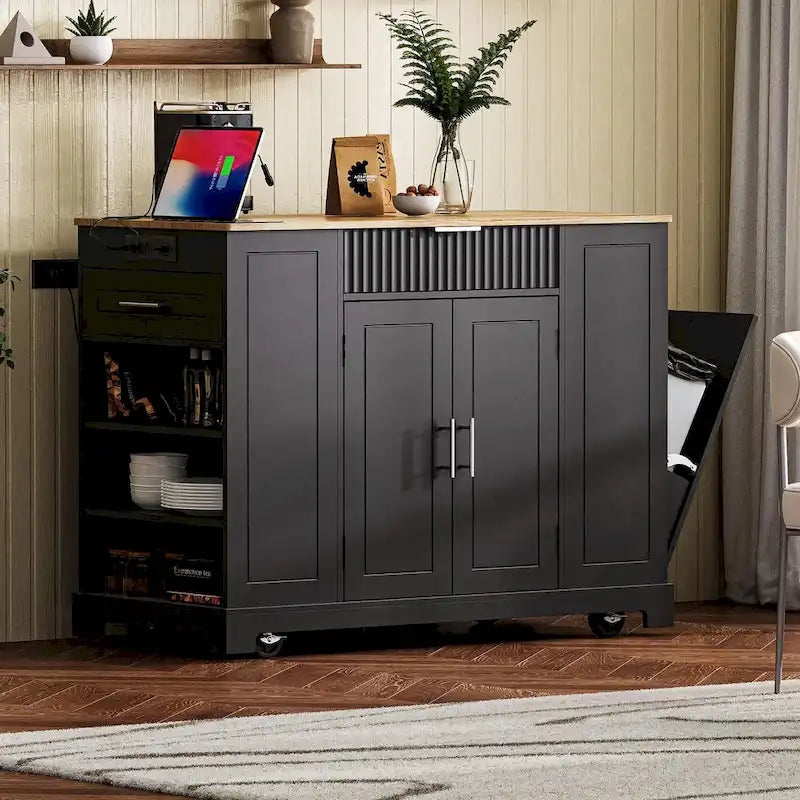 Îlot de cuisine cannelé avec armoire de rangement pour poubelle, prise de courant, îlots de cuisine roulants sur 5 roulettes avec 3 étagères latérales ouvertes