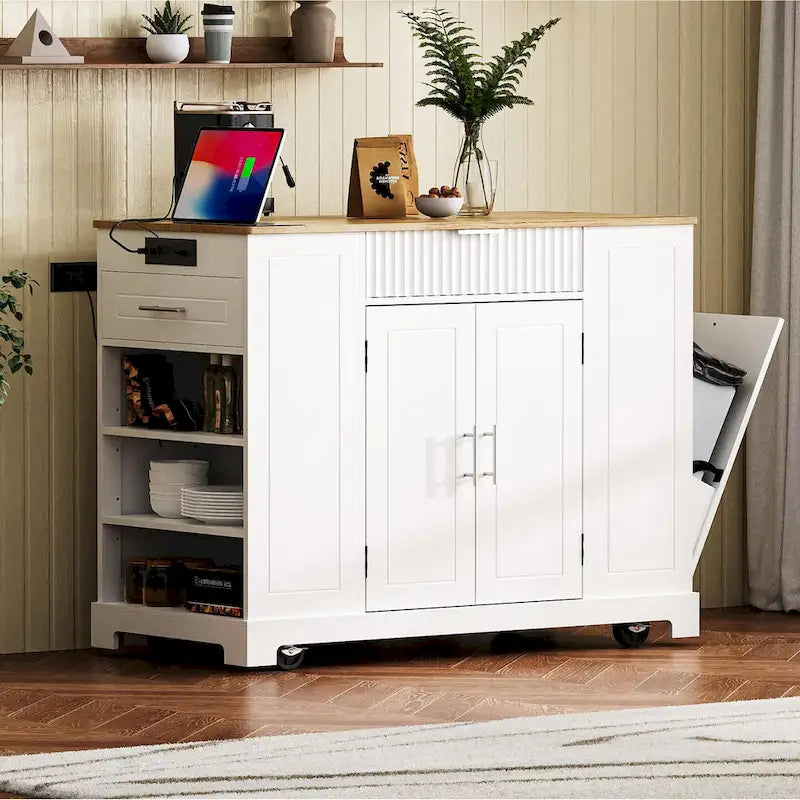 Îlot de cuisine cannelé avec armoire de rangement pour poubelle, prise de courant, îlots de cuisine roulants sur 5 roulettes avec 3 étagères latérales ouvertes