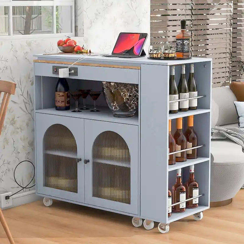 Desserte de cuisine avec plateau extensible et prises de courant